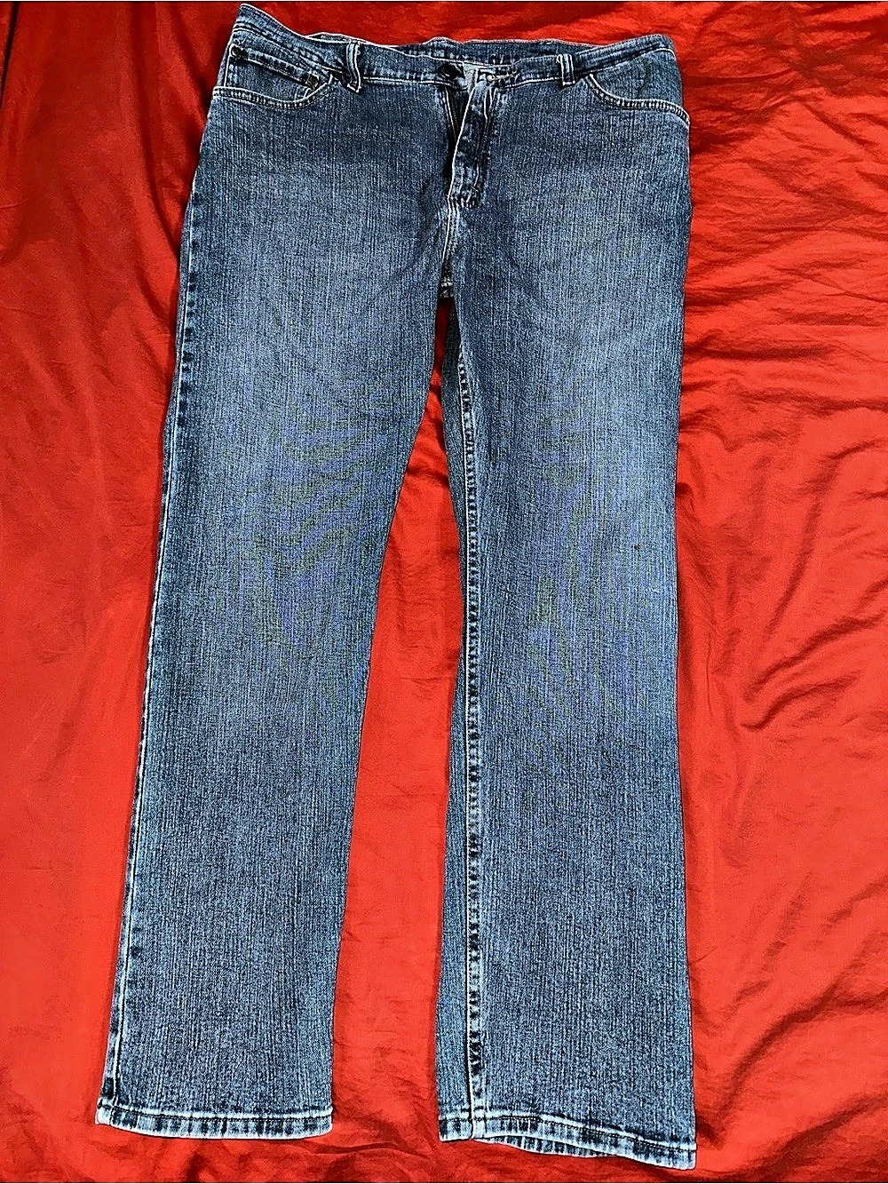 Wrangler men’s Regular Fit Straight Leg jeans, size W38/L32.